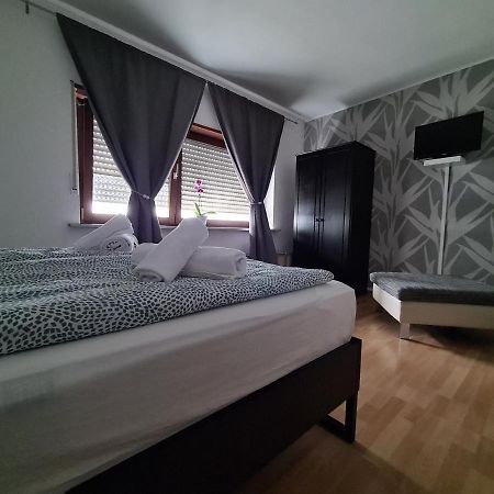 Ferienwohnung Schwetzingen Kültér fotó